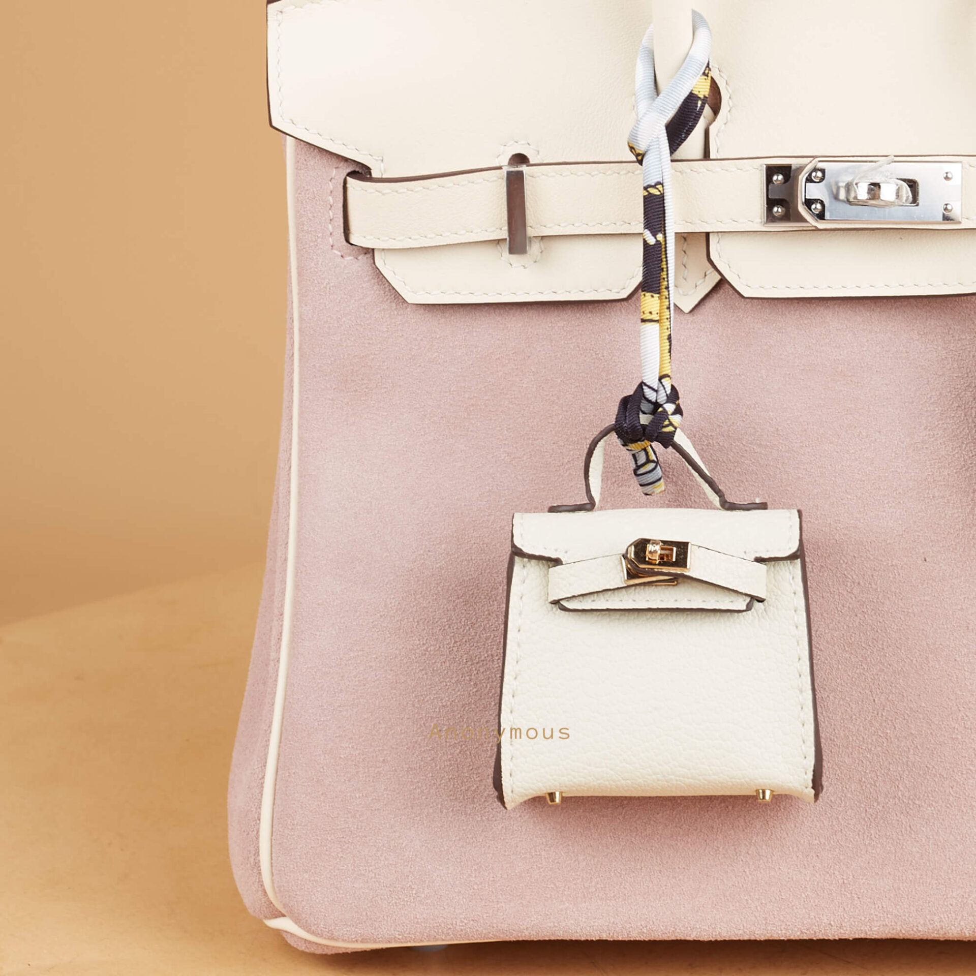 Anonymous Cara Charm Leather (Gantungan Tas)