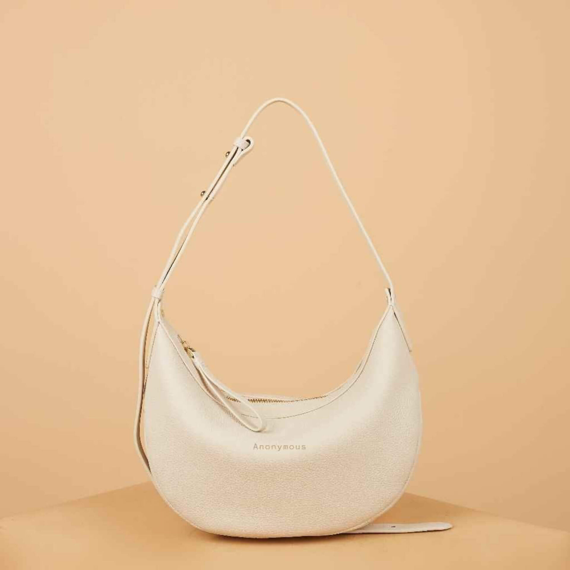 Anonymous Paola Sling Bag No Brand (Tas Kulit)
