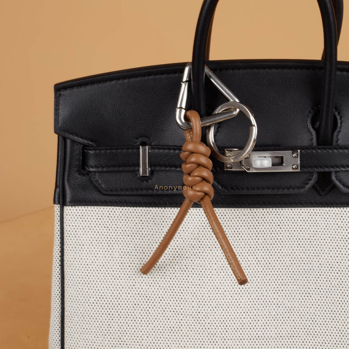 Anonymous Twisty Charm Leather (Gantungan Tas)
